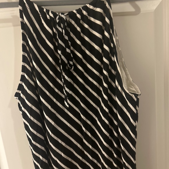 Tank - Picture 3 of 3